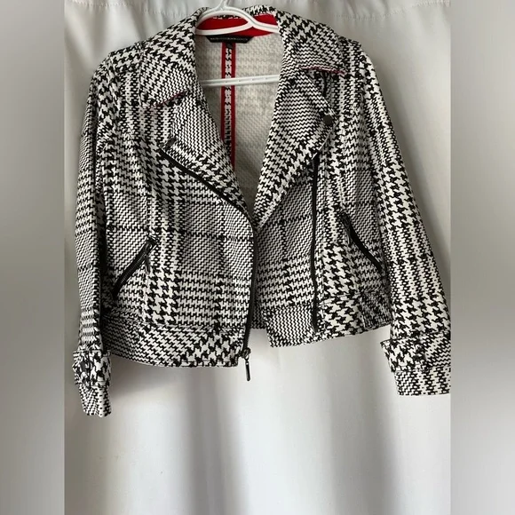 White House Black Market Houndstooth Blazer size 6P NWOT. Never worn - Picture 3 of 7